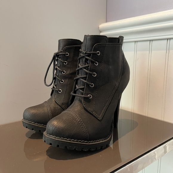 BLACK COMBAT BOOT HEELS - Picture 4 of 5